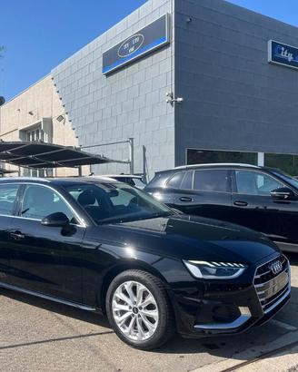 AUDI A4 Avant 30 TDI/136 CV S tronic Business Ad