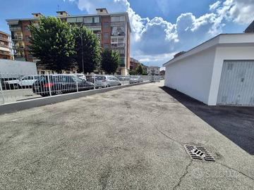 Box / Garage di 12 m² a Nichelino