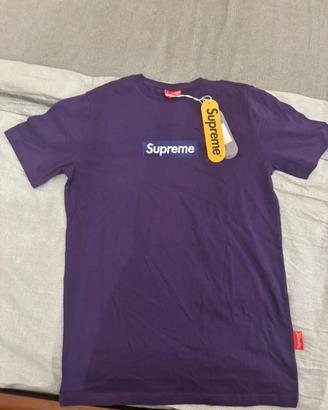 Box logo supreme