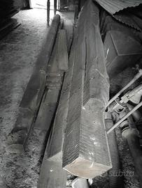 Travi e travetti legno castagno  stagionati.