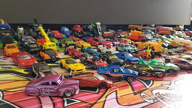 Lotto automobiline Hot Wheels e simili