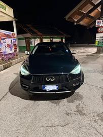 Infiniti Q30