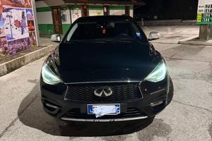 Infiniti Q30