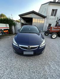 Opel Astra J 1.7 diesel 110cv 2012