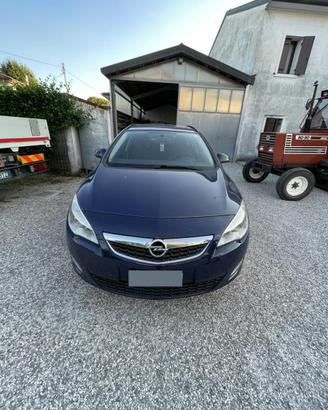 Opel Astra J 1.7 diesel 110cv 2012