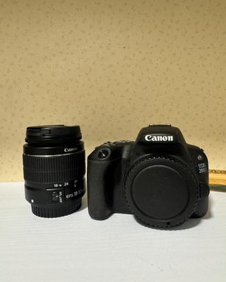 Canon EOS 200D + obbiettivo kit lens 18-55 + borsa