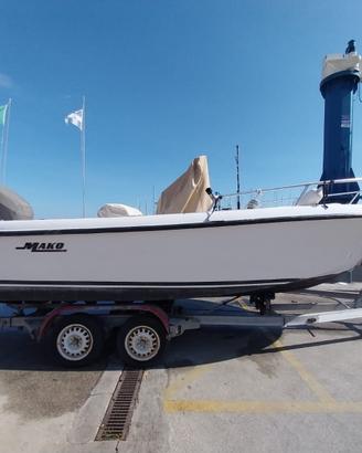 Barca CC Mako 192 americana