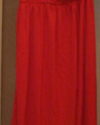 Abito lungo con spacco monospalla