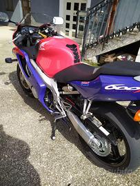 Moto Honda CBR 600 F