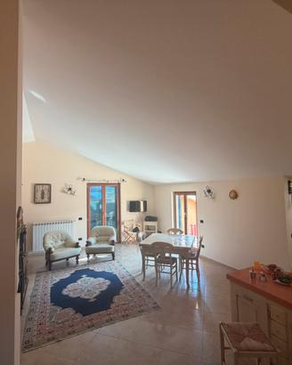 Esclusivo Attico con Vista Panoramica a 360°