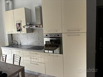 Cucina piu scaldabagno