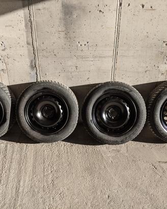 Cerchi in ferro macchina