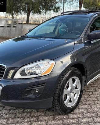 Volvo XC60 2.4 D5 Momentum “Tetto apribile” full o
