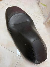 Sella Xmax 300