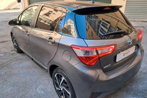 Toyota Yaris 1.5 Hybrid 5 porte Lounge Blue