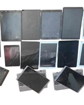 Lotto 14 Tablet + 3 Notebook  NON TESTATI
