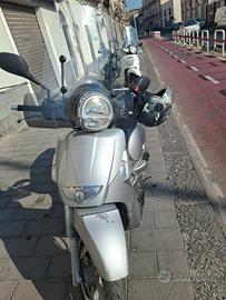 Scarabeo 250    1000 euro