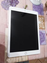 iPad 2018(sesta generazione) modello A1893 , 32gb