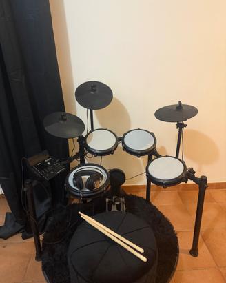 Batteria elettronica Alesis Nitro Max Kit