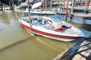 Open Bowrider Bayliner 2050 - Refit 2025