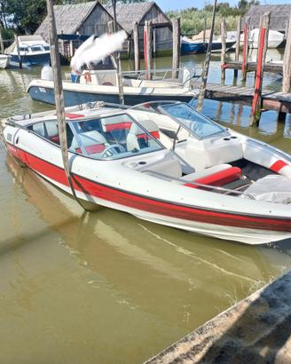 Open Bowrider Bayliner 2050 - Refit 2025
