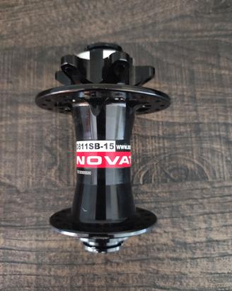 Mozzo anteriore Novatec D811SB-15