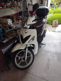 Suzuki Sixteen 125 (2010)