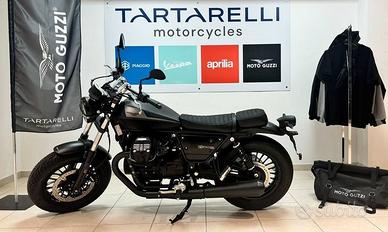 Moto Guzzi V9 BOBBER NERO ESSENZIALE