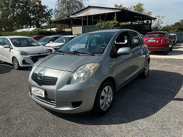 Toyota Yaris 1.0 5 porte Sol