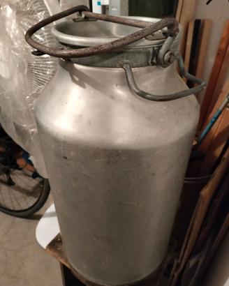 Vecchia latte trasporto latte vintage