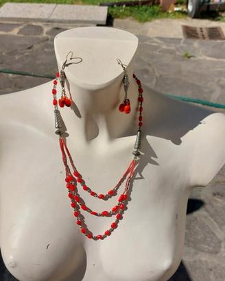 Collana rossa etnica