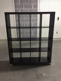 Mobile scaffale con ruote