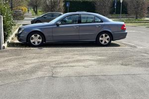 Mercedes Benz E200 avantgarde