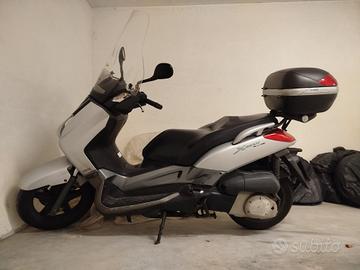 X  Max 250cc