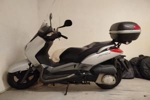 X  Max 250cc