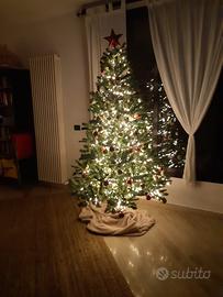 Albero si Natale completo (palline e luci)