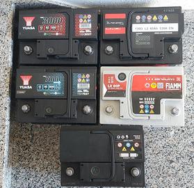 Batteria d'auto 