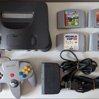 Nintendo 64 con giochi e controller