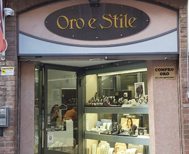 Si cede attività di gioielleria e orologeria