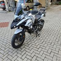 Moto BENELLI TRK 502X