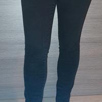 Pantaloni da donna neri marchio Sisley, taglia 26