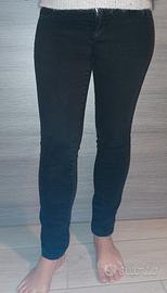 Pantaloni da donna neri marchio Sisley, taglia 26