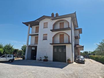 AP258 - Appartamento al grezzo di 100 mq a Torrita