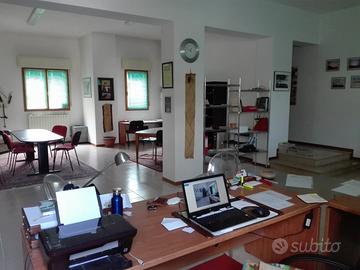 Negozio/Ufficio a Vallefoglia