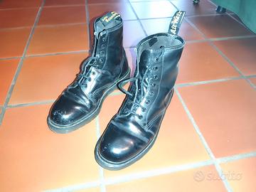 Anfibi Dr.Martens neri 8 buchi taglia 44