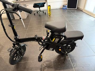 Bici elettrica nuova da donna o bambino/a