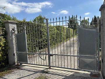 Cancello zincato carrabile e pedonale