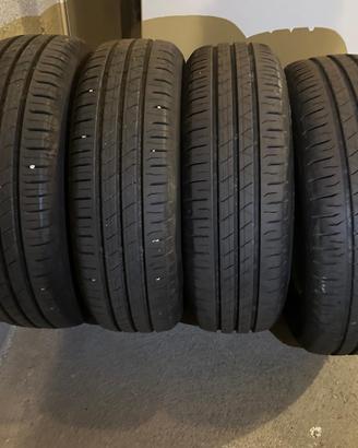 Pneumatici estivi Barum 185/65 R15 usati 1 estate