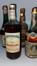 BOTTILIE WHISKY LIQUORI E ALTRO SOLO RITIRO