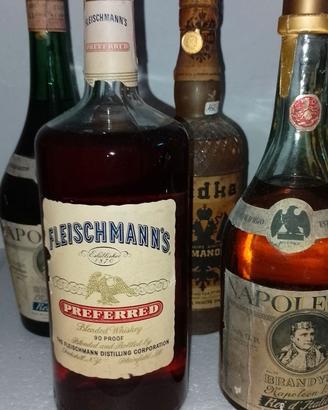 BOTTILIE WHISKY LIQUORI E ALTRO SOLO RITIRO